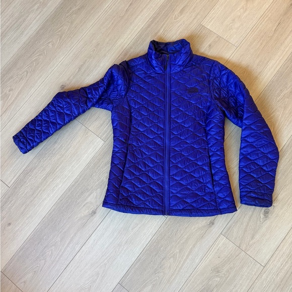 The North Face vibrant purple/blue thermal ball jacket - Picture 2 of 5